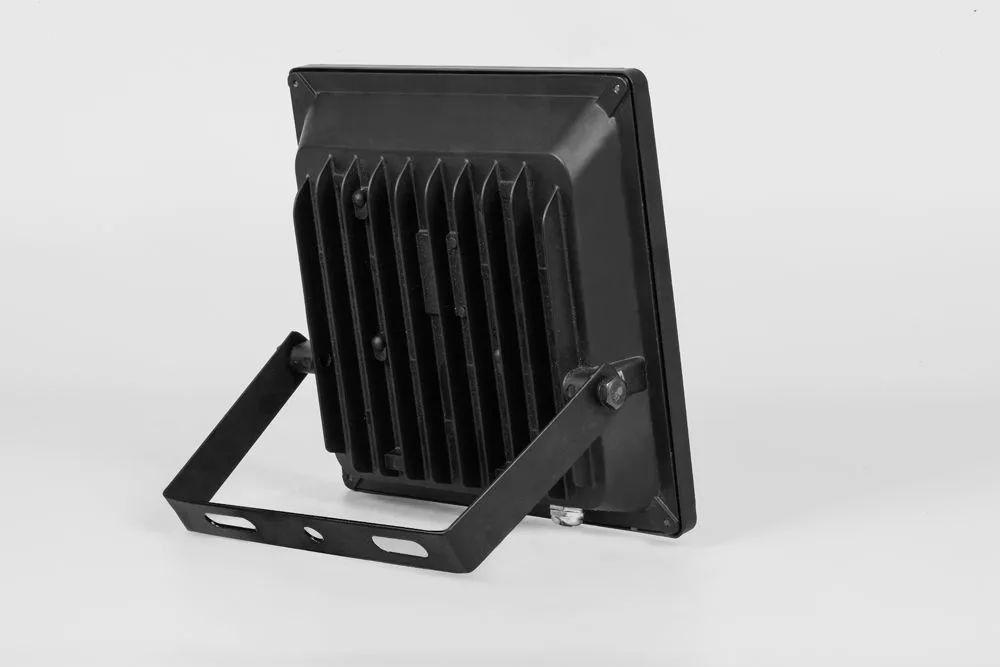 FERON Светодиодный прожектор с встроенным датчиком LL-862 IP65 30W 6400K 13000 FERON Светодиодный прожектор с встроенным датчиком LL-862 IP65 30W 6400K 13000