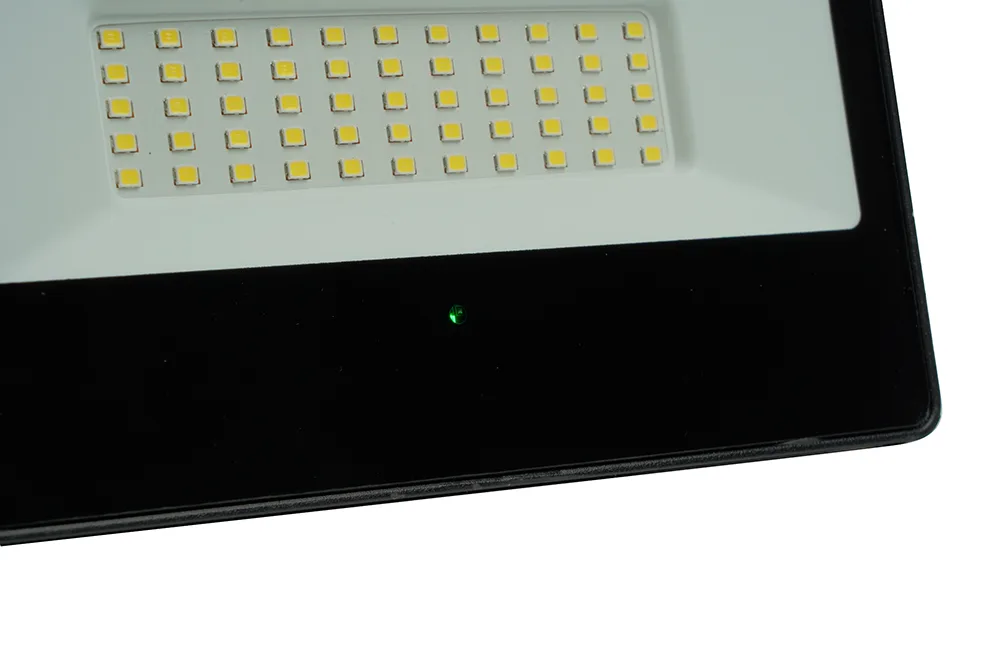 FERON Прожектор с солнечной панелью, LL-960, IP65 20W 6400K артикул 51284 FERON Прожектор с солнечной панелью, LL-960, IP65 20W 6400K артикул 51284