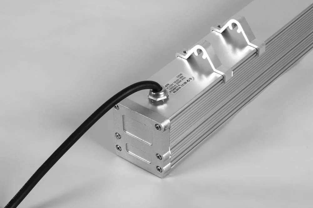 FERON Светодиодный линейный прожектор LL-880 Lux 36W 3000K 230V IP65 32050 FERON Светодиодный линейный прожектор LL-880 Lux 36W 3000K 230V IP65 32050