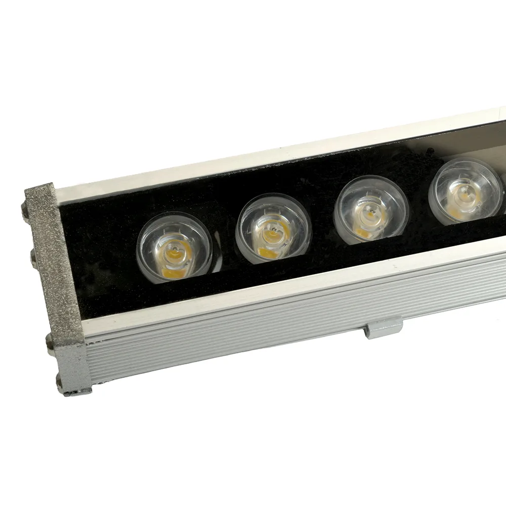 FERON Светодиодный линейный прожектор для подсветки стен LL-890 36W 6400K 85-265V IP65 32201 FERON Светодиодный линейный прожектор для подсветки стен LL-890 36W 6400K 85-265V IP65 32201