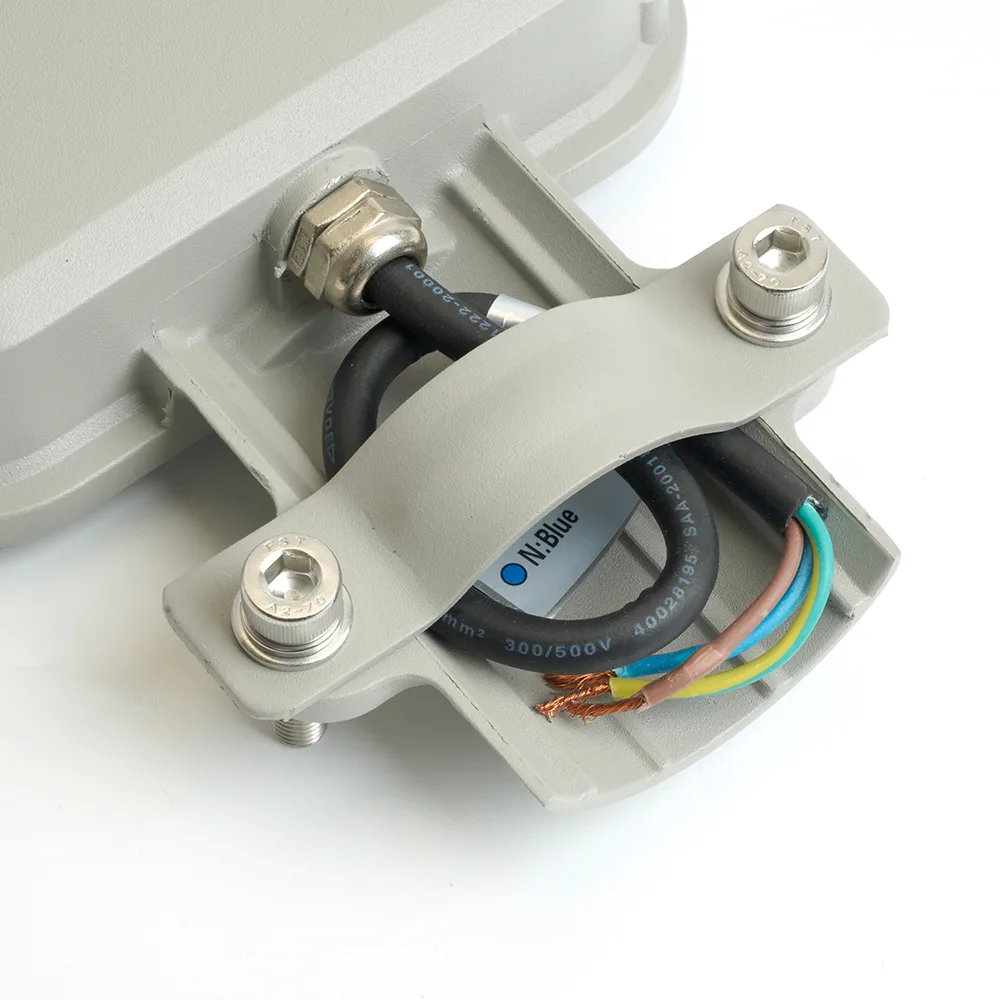 FERON Светодиодный уличный консольный светильник SP3040 30W 5000K 230V, серый 41547 FERON Светодиодный уличный консольный светильник SP3040 30W 5000K 230V, серый 41547