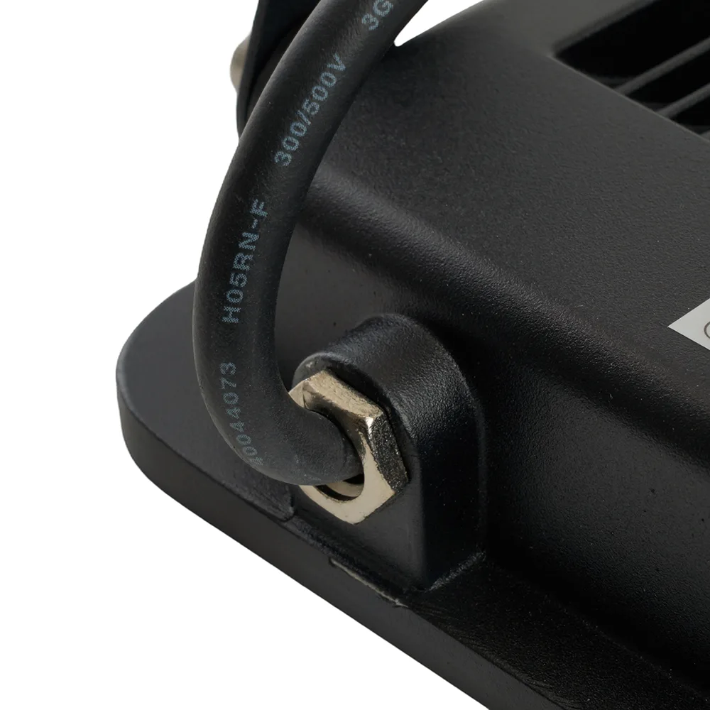 FERON Светодиодный прожектор Feron.PRO LL-1000 IP65 50W 6400K черный 41540 FERON Светодиодный прожектор Feron.PRO LL-1000 IP65 50W 6400K черный 41540