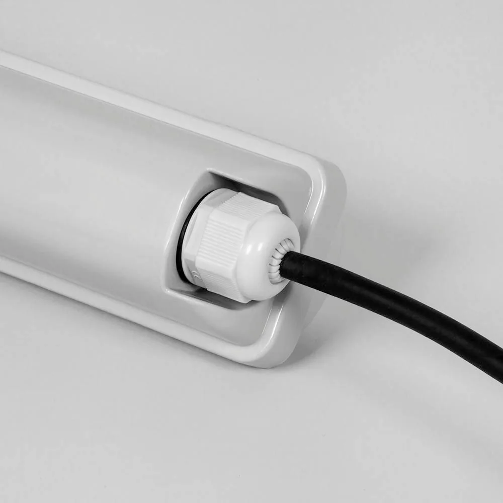 FERON Светодиодный светильник 90LEDs 4000K 18W в пластиковом корпусе IP65, AL5053 FERON Светодиодный светильник 90LEDs 4000K 18W в пластиковом корпусе IP65, AL5053