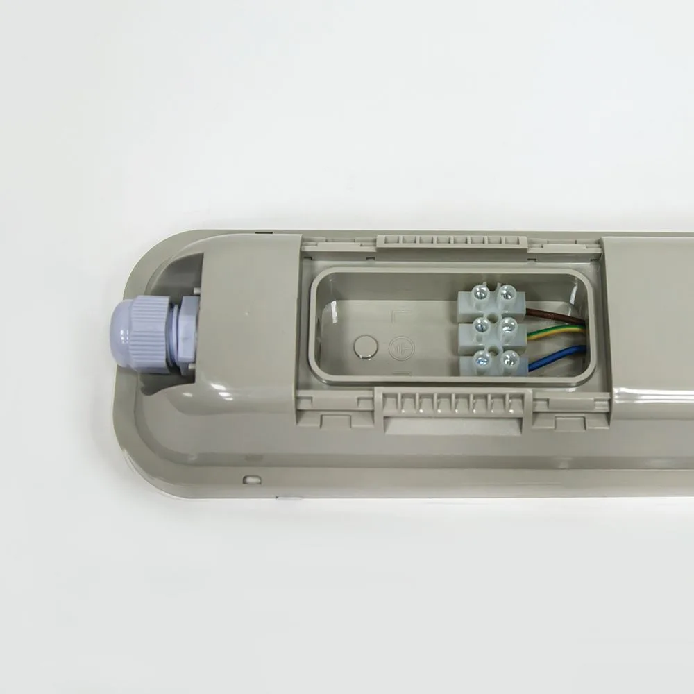FERON Светодиодный светильник 96LEDs 6400K 20W в пластиковом корпусе IP65, AL5050 FERON Светодиодный светильник 96LEDs 6400K 20W в пластиковом корпусе IP65, AL5050